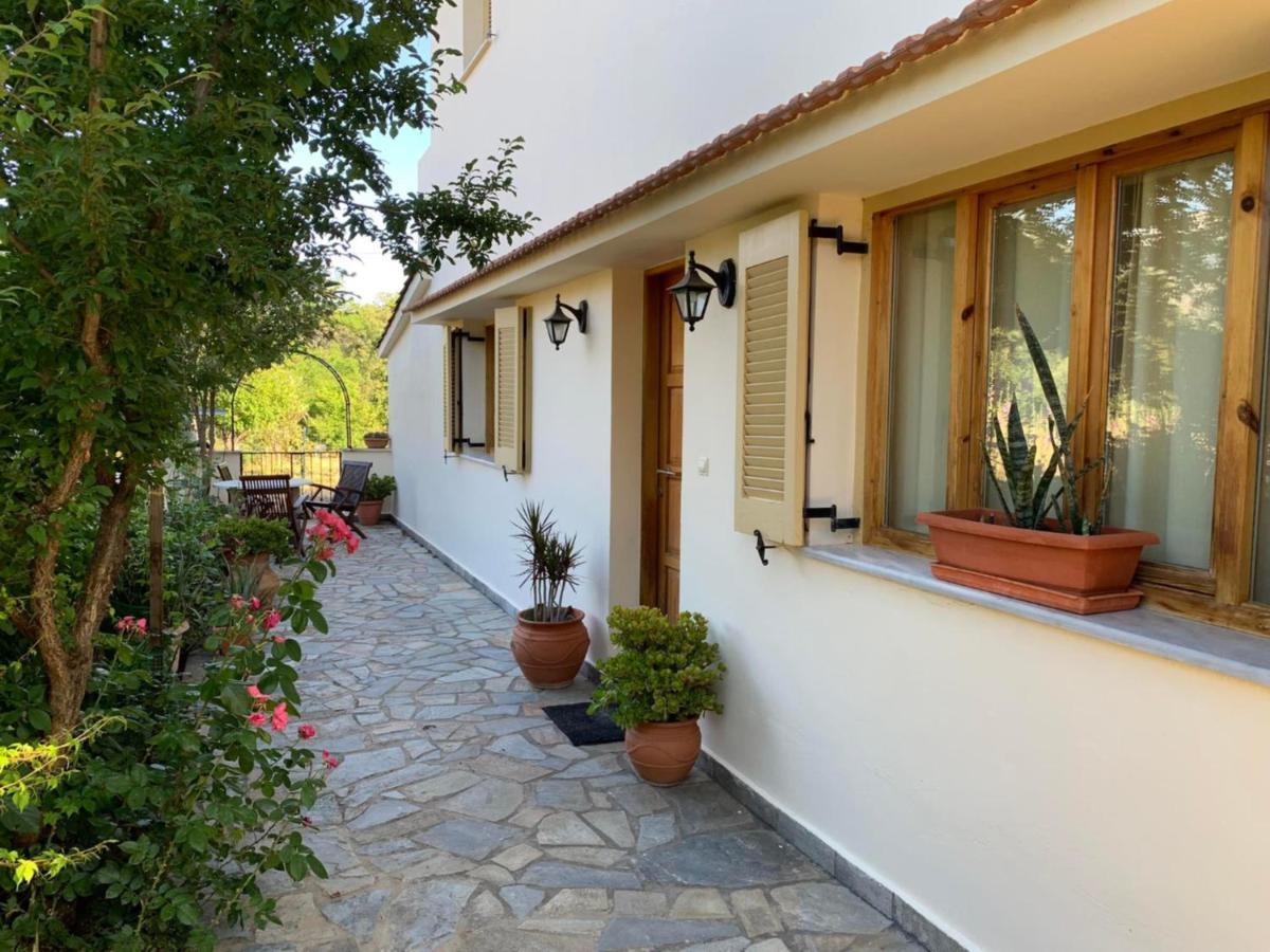 Villa Fatima Vryses Bagian luar foto