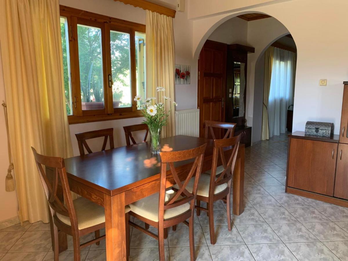 Villa Fatima Vryses Bagian luar foto