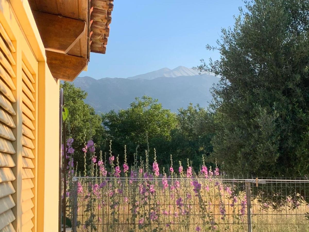 Villa Fatima Vryses Bagian luar foto